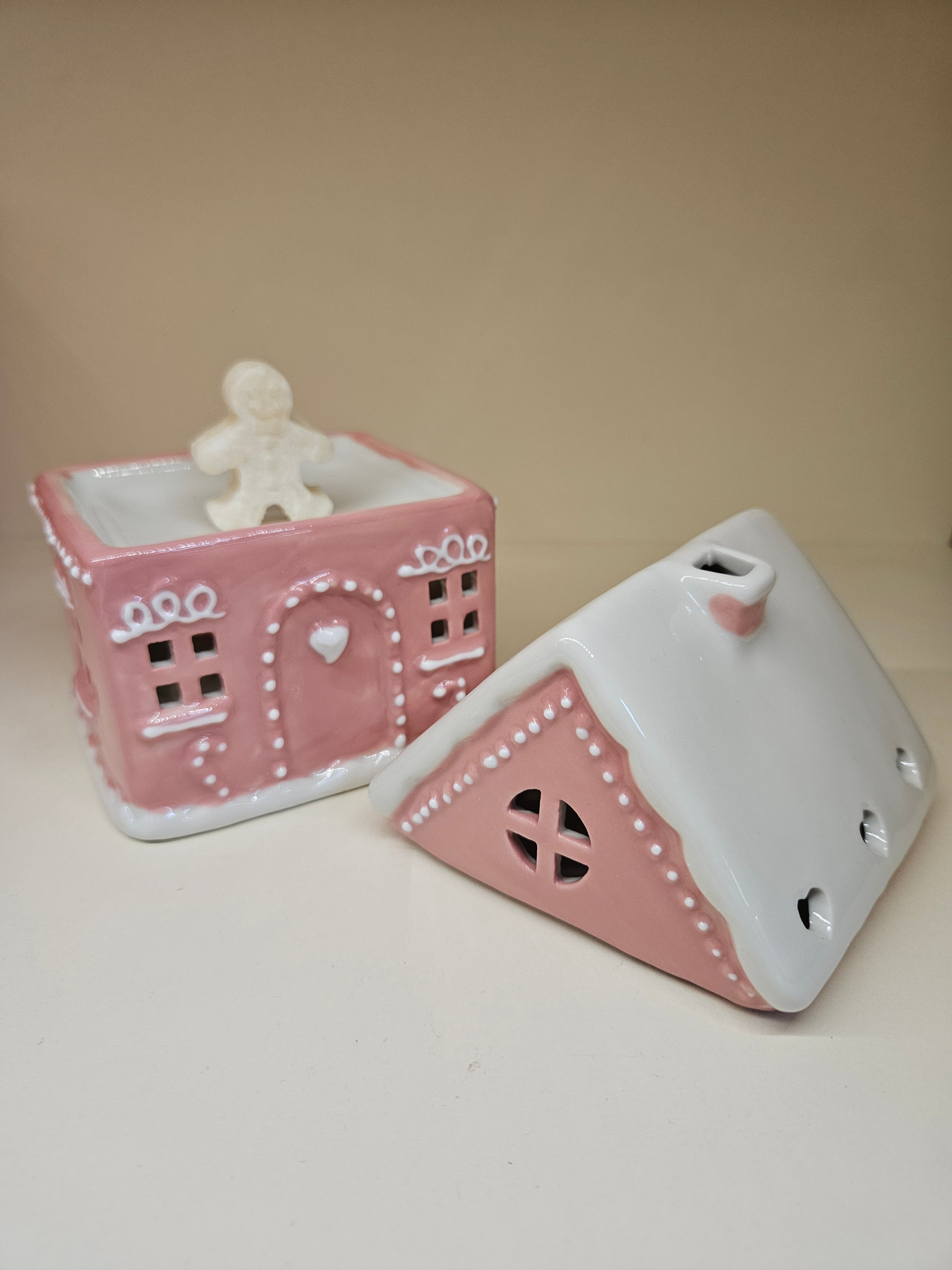 Brûle-parfum maison pain d'épices rose